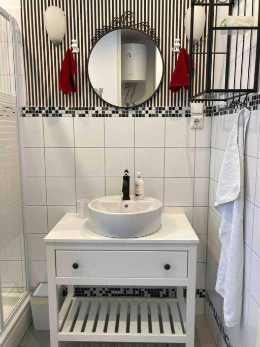 Apartment Near The Beach Сплит Екстериор снимка