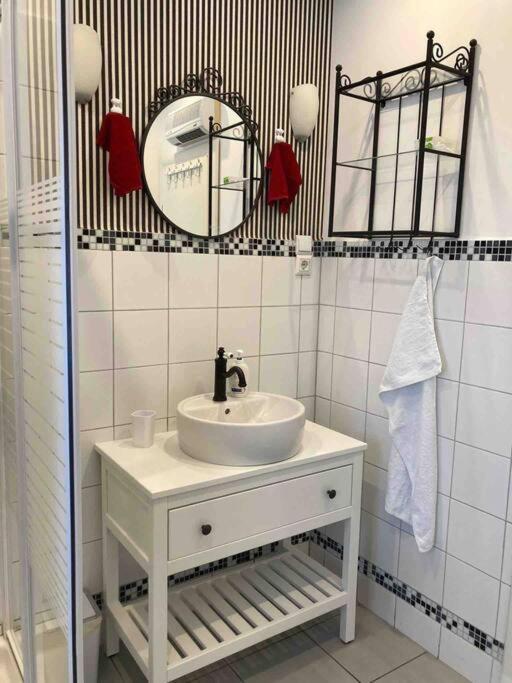 Apartment Near The Beach Сплит Екстериор снимка